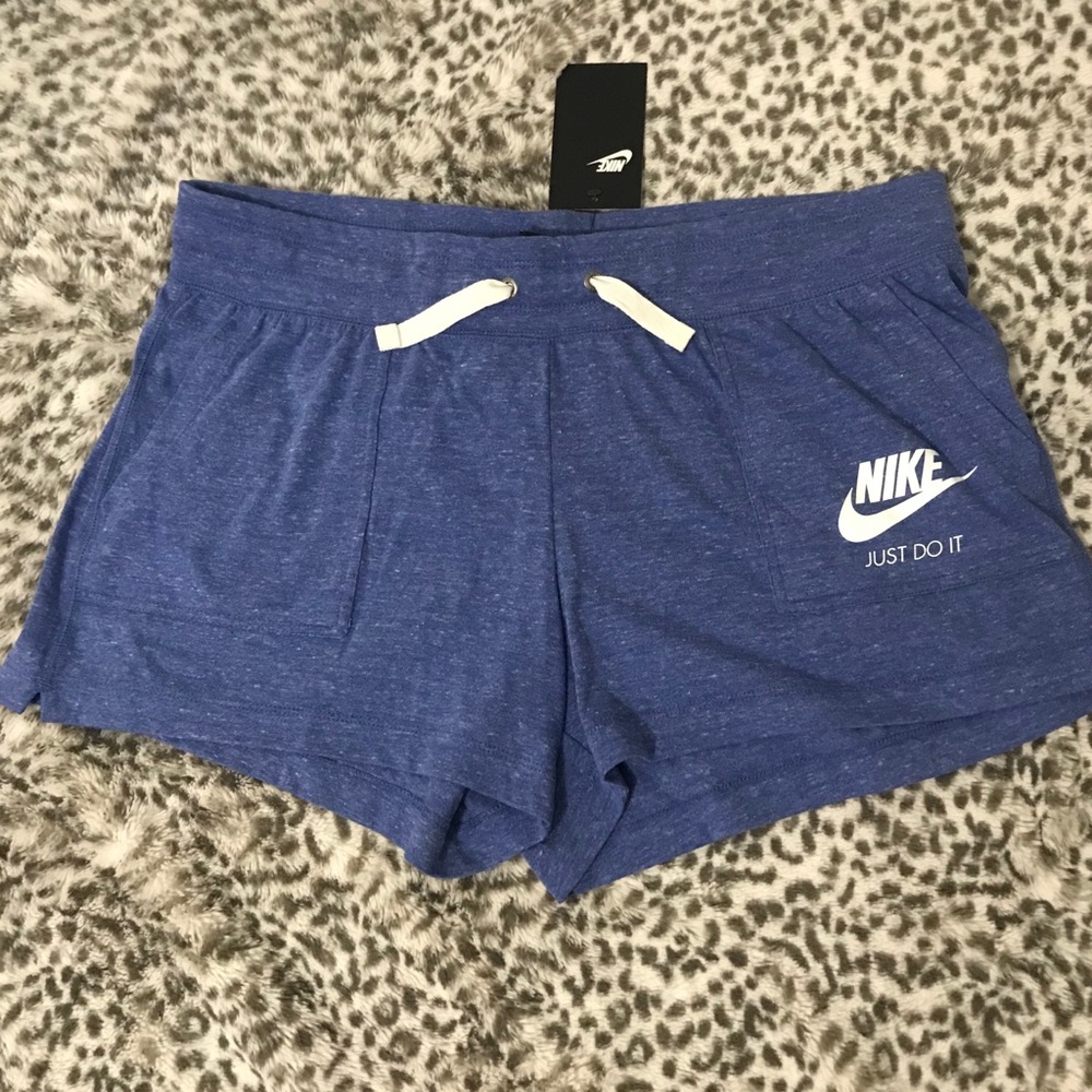 Nike shorts size XL blue